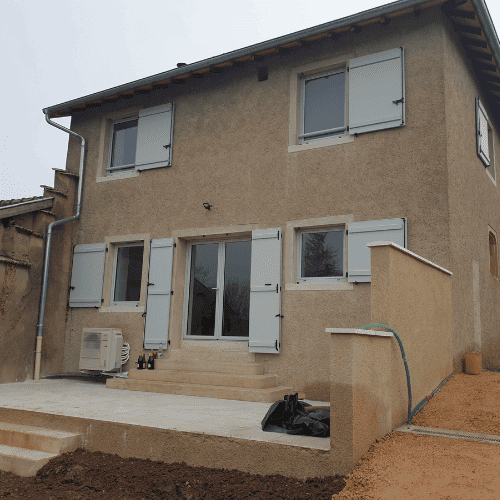 rénovation maison pierre et pisé finie