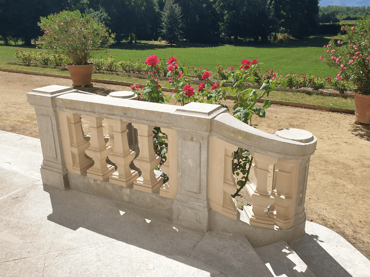 taille de pierre balustrade